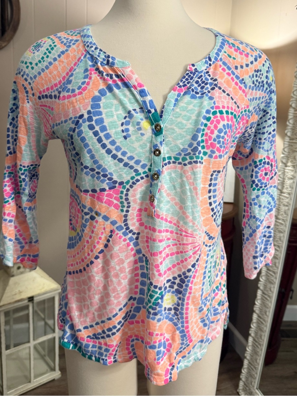 Lilly Pulitzer • Linen Henley Top